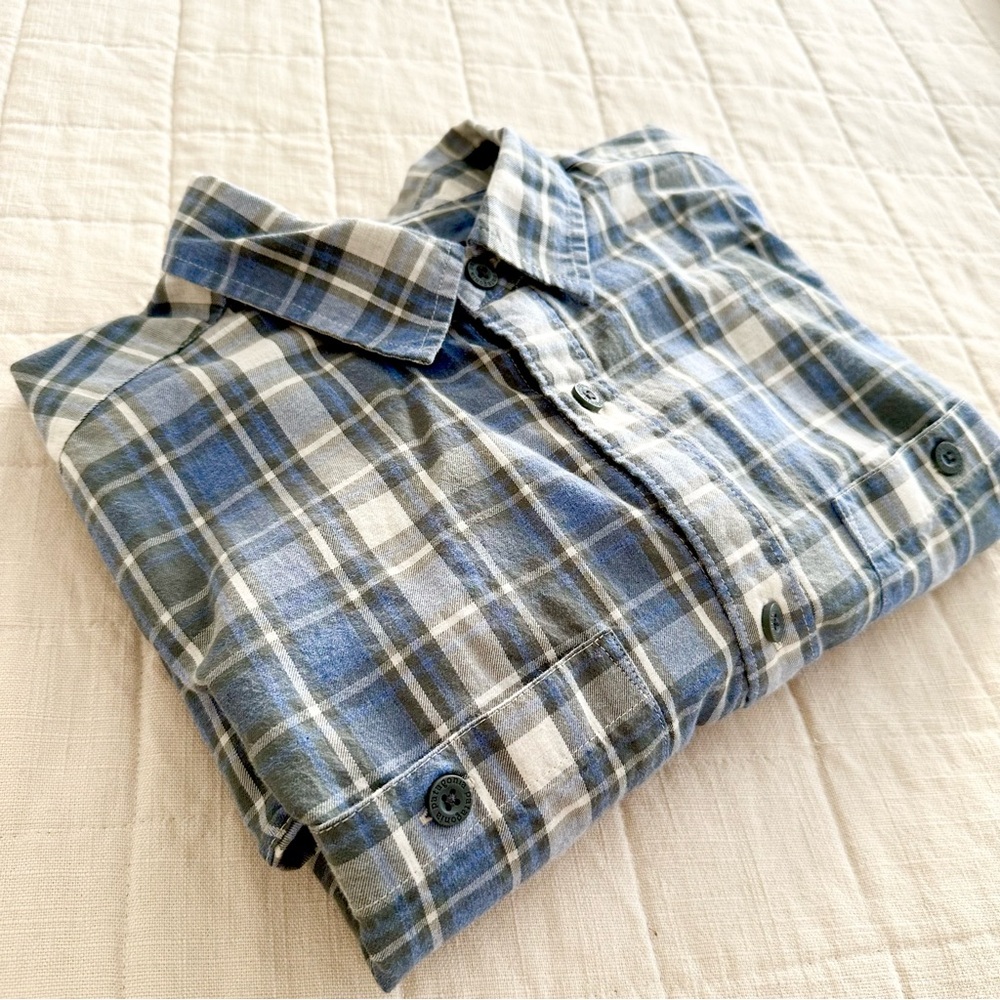 | patagonia • plaid button down flannel shirt • large |
